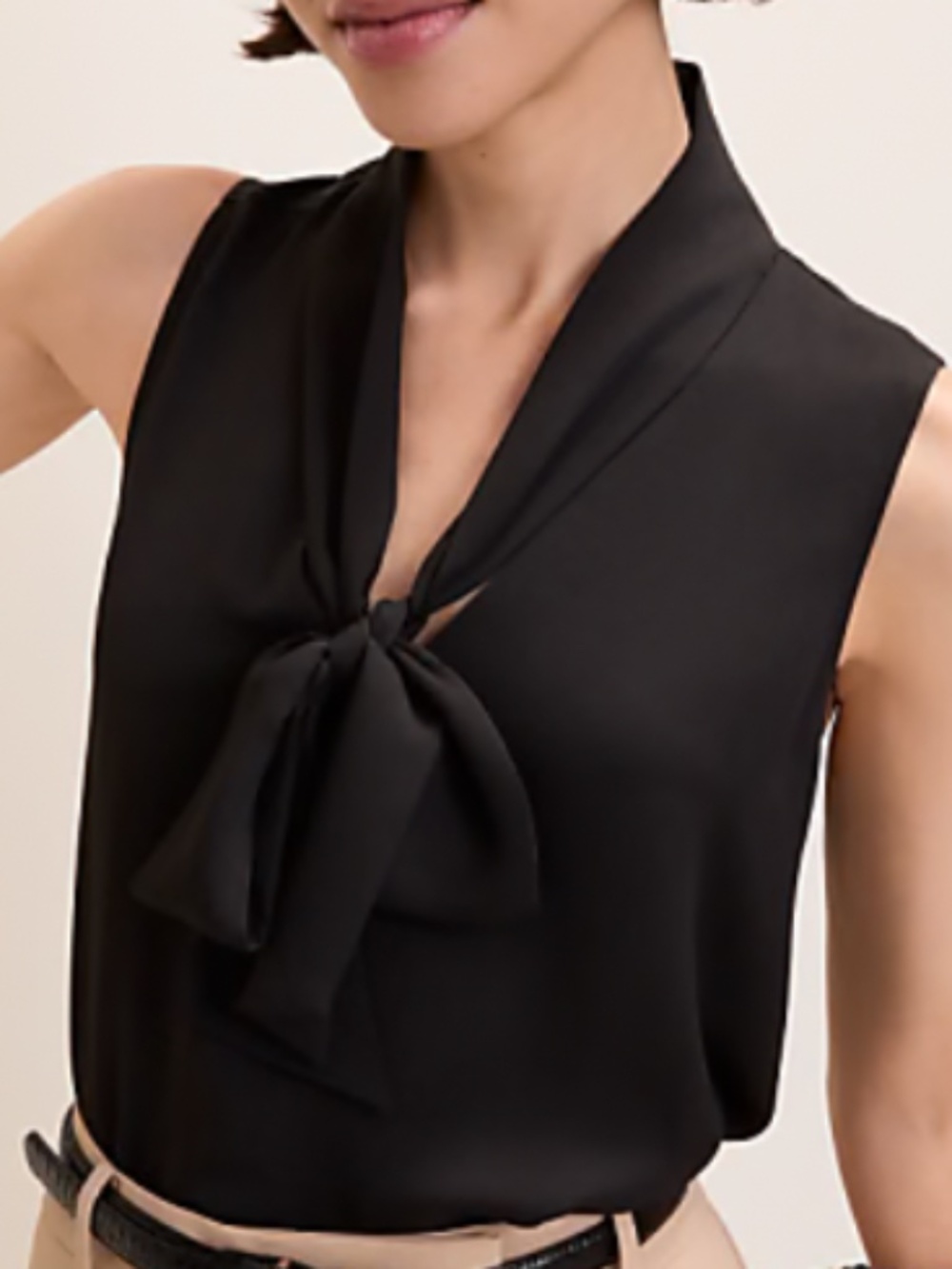 Ann Taylor Black Tie Neck Sleeveless Blouse | Crepe | Size XS